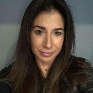 Meet your Posher, Shana